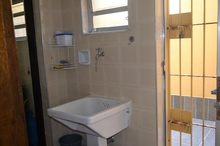 Apartamento Praia Grande — 3 Quartos, 12 Pessoas, 2 Quadras