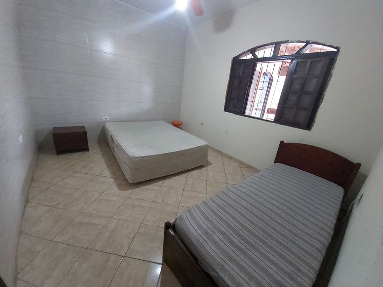 Casa Sapê — 4 Quartos, 12 Pessoas, 2 Quadras do Mar