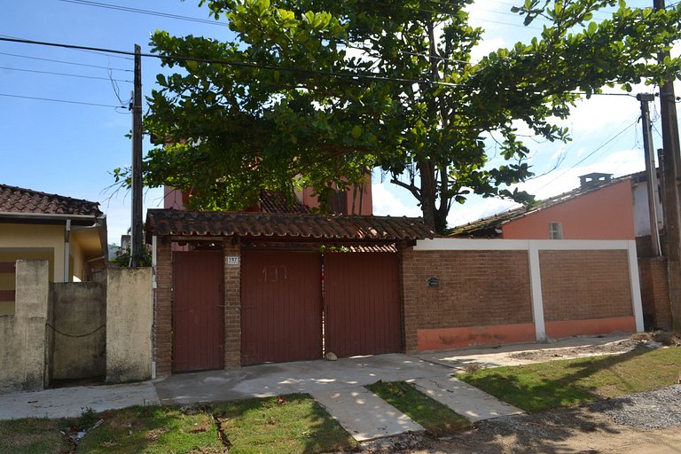 Casa Sapê — 4 Quartos, 16 Pessoas, 2 Quadras do Mar