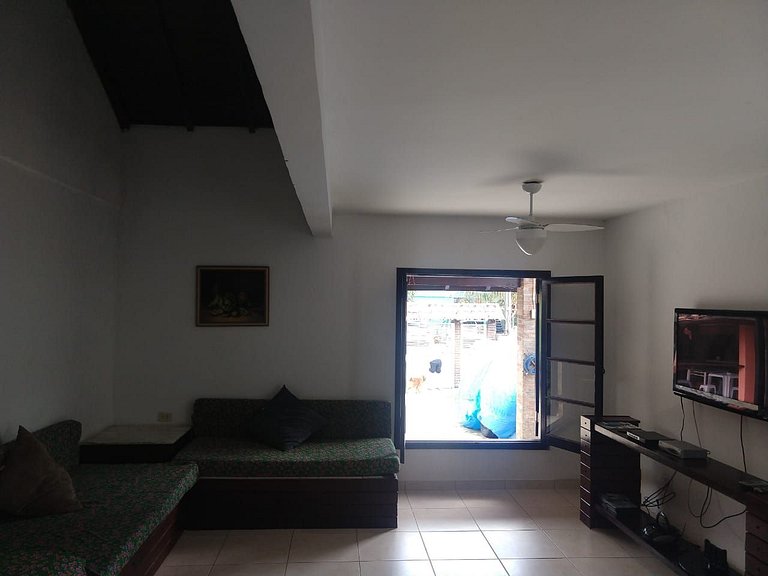 Casa Sapê — 4 Quartos, 16 Pessoas, 2 Quadras do Mar