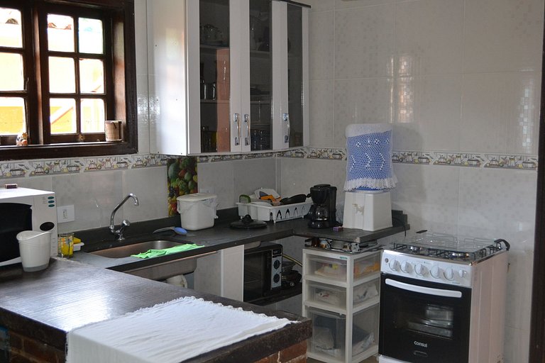 Casa Sapê — 4 Quartos, 16 Pessoas, 2 Quadras do Mar