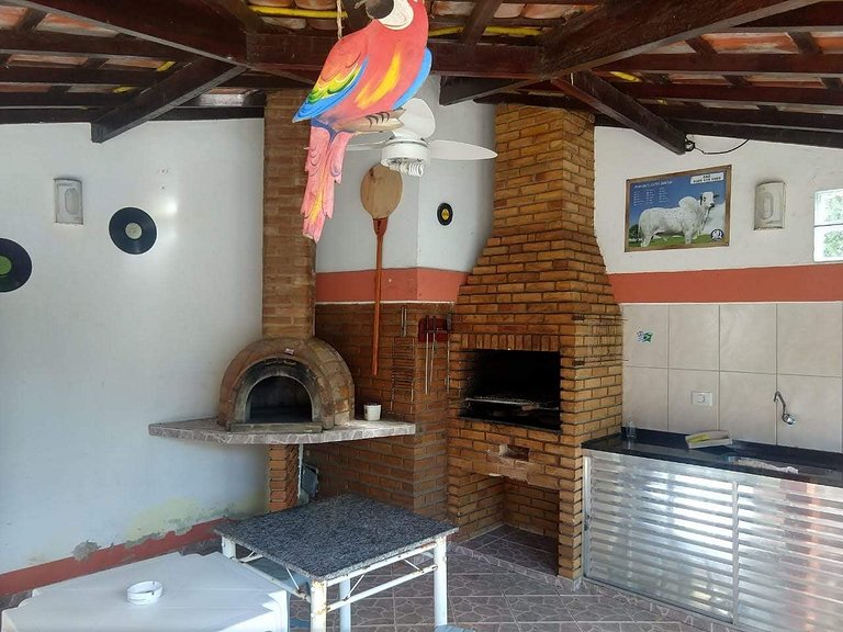 Casa Sapê — 4 Quartos, 16 Pessoas, 2 Quadras do Mar