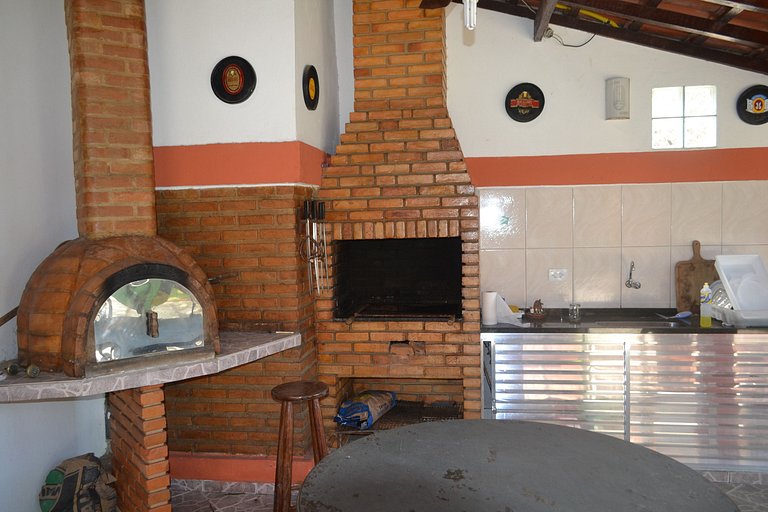 Casa Sapê — 4 Quartos, 16 Pessoas, 2 Quadras do Mar