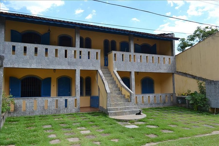 Chalé Lagoinha — 2 Quartos, 6 Pessoas, 1 Quadra do Mar