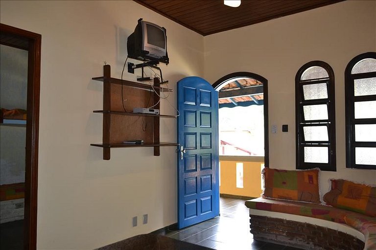 Chalé Lagoinha — 2 Quartos, 6 Pessoas, 1 Quadra do Mar