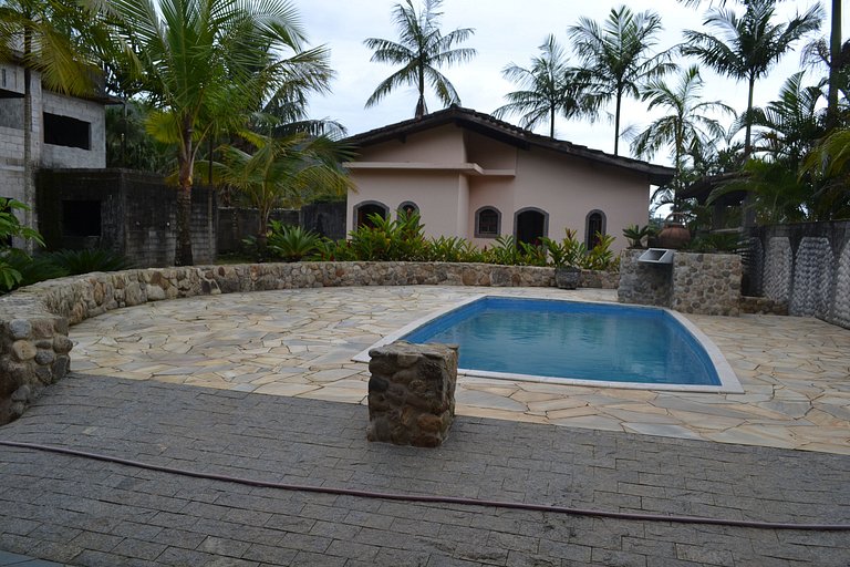 Casa Lagoinha — 5 Quartos, Piscina, 15 Pessoas