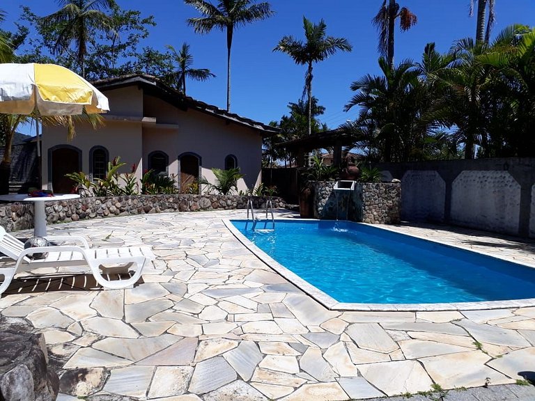 Casa Lagoinha — 5 Quartos, Piscina, 15 Pessoas