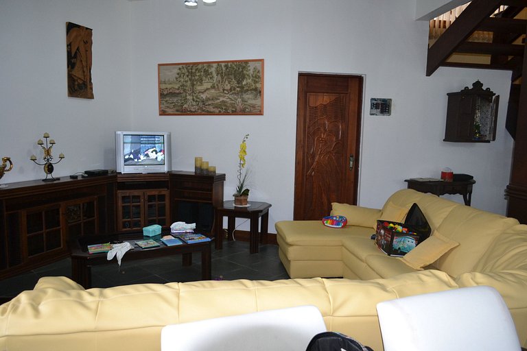 Casa Lagoinha — 5 Quartos, Piscina, 15 Pessoas