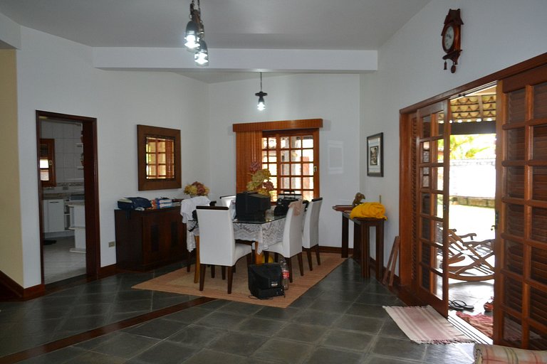 Casa Lagoinha — 5 Quartos, Piscina, 15 Pessoas
