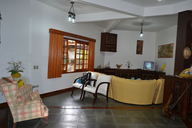 Casa Lagoinha — 5 Quartos, Piscina, 15 Pessoas
