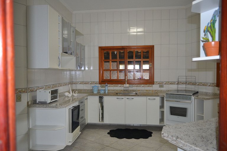 Casa Lagoinha — 5 Quartos, Piscina, 15 Pessoas