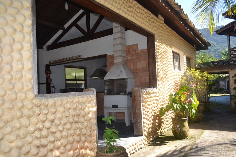 Casa Lagoinha — 5 Quartos, Piscina, 15 Pessoas