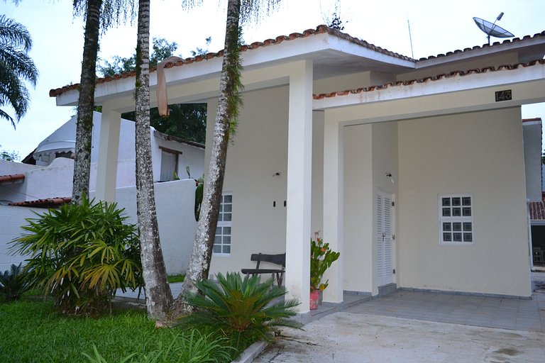 Casa Sapê 02 — 4 Suítes + Dorm Externo, 15 Pessoas, 1 Quadra