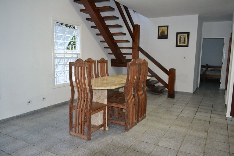 Casa Sapê 02 — 4 Suítes + Dorm Externo, 15 Pessoas, 1 Quadra