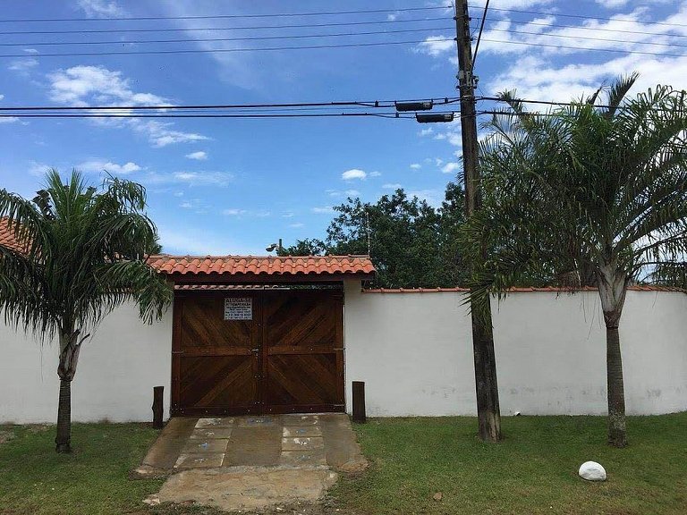Casa Sapê 03 — 4 Suítes, Piscina, 12 Pessoas, 2 Quadras da P