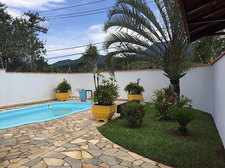 Casa Sapê 03 — 4 Suítes, Piscina, 12 Pessoas, 2 Quadras da P