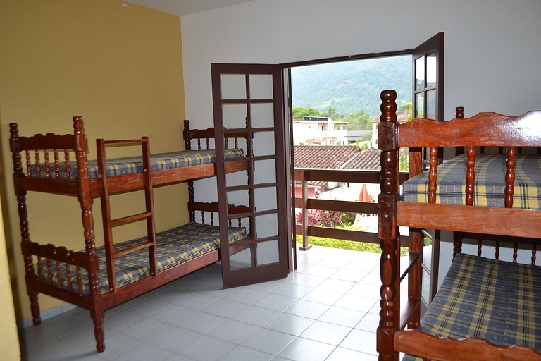 0184.05 - Maranduba - Apartamento - 2 Dorm - 8 Pess - 100M D