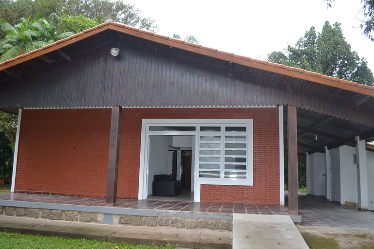 Casa Maranduba — 3 Quartos, 16 Pessoas, 1 Quadra do Mar