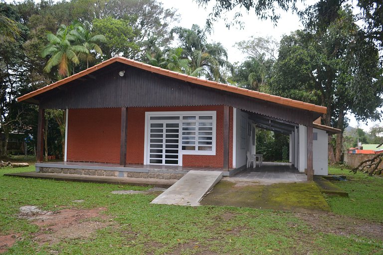 Casa Maranduba — 3 Quartos, 16 Pessoas, 1 Quadra do Mar