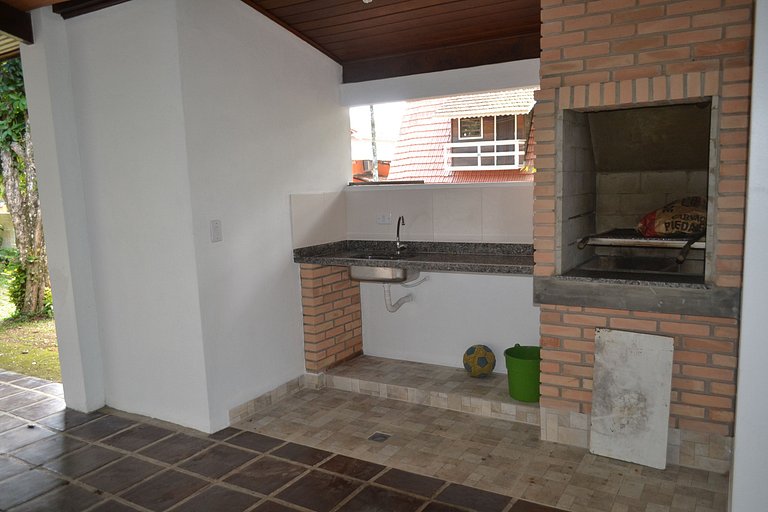 Casa Maranduba — 3 Quartos, 16 Pessoas, 1 Quadra do Mar