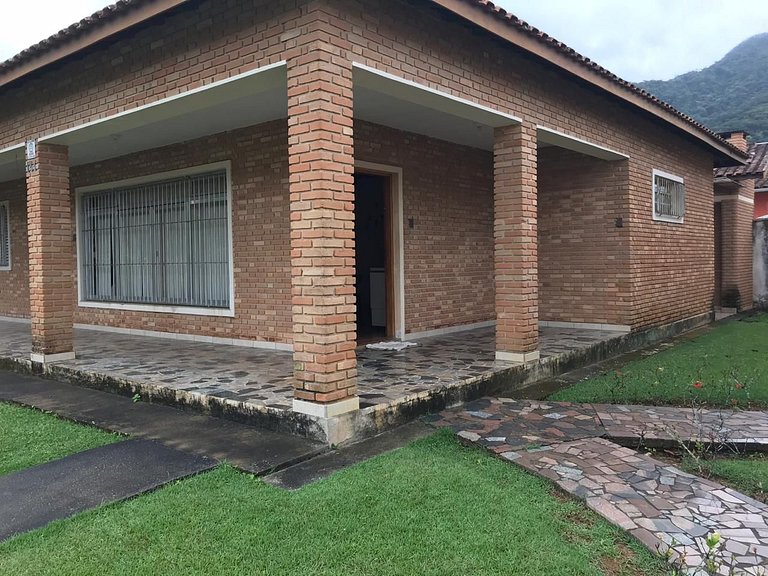 Casa Sapê — 3 Quartos, 10 Pessoas, 2 Quadras do Mar