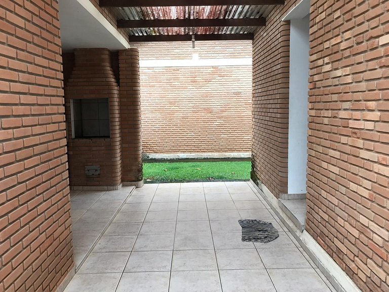 Casa Sapê — 3 Quartos, 10 Pessoas, 2 Quadras do Mar