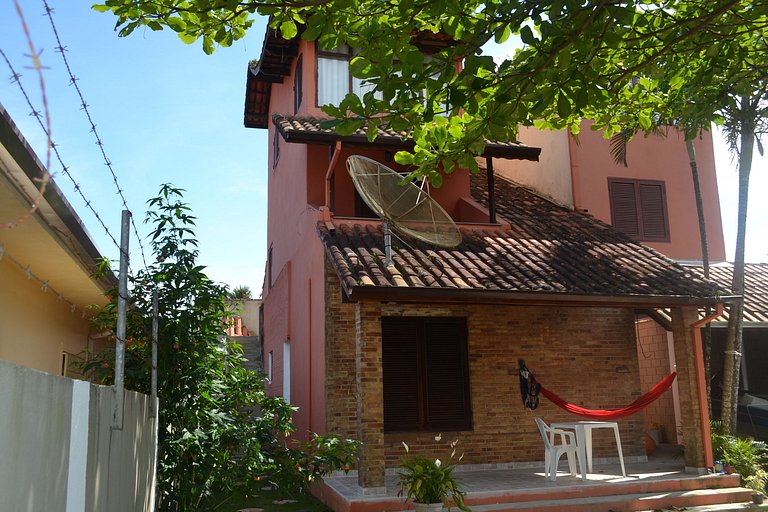 Casa Sapê — 4 Quartos, 16 Pessoas, 2 Quadras do Mar