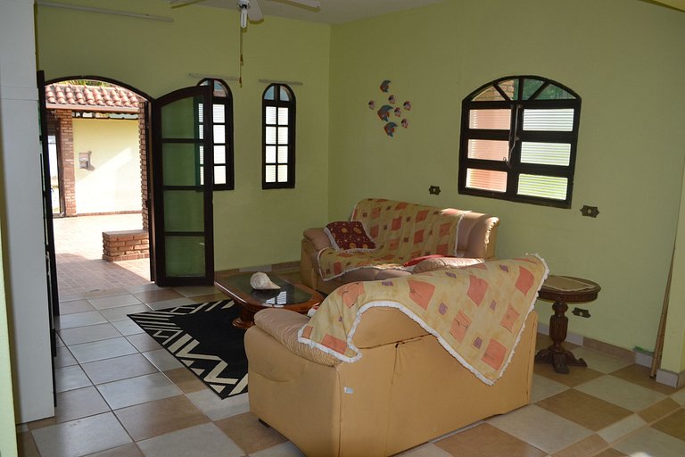 Casa Maranduba — 4 Quartos, Piscina, 14 Pessoas, 3 Quadras d