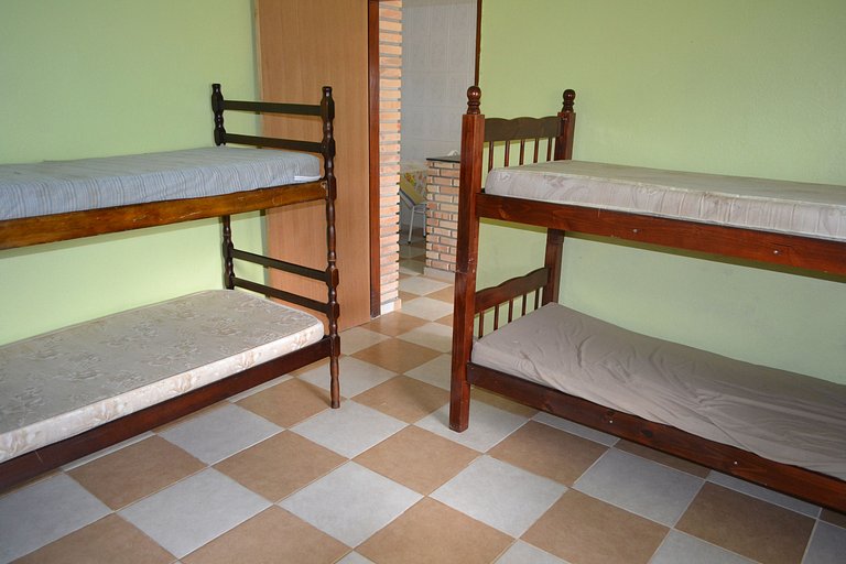 Casa Maranduba — 4 Quartos, Piscina, 14 Pessoas, 3 Quadras d