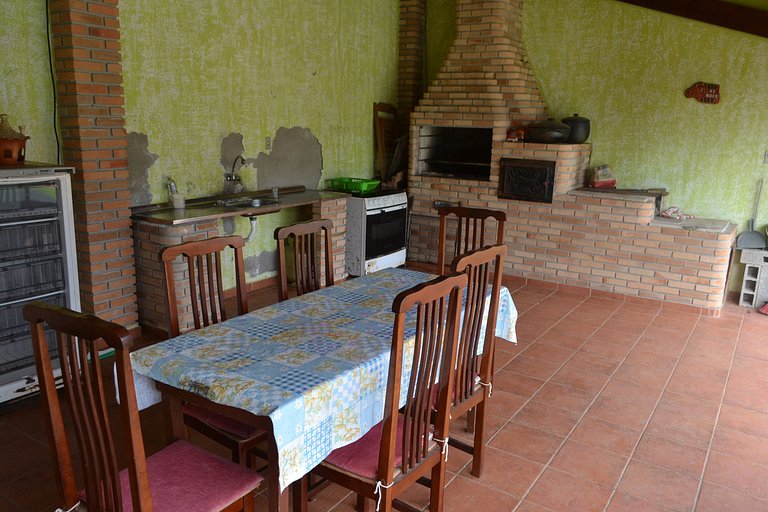 Casa Maranduba — 4 Quartos, Piscina, 14 Pessoas, 3 Quadras d