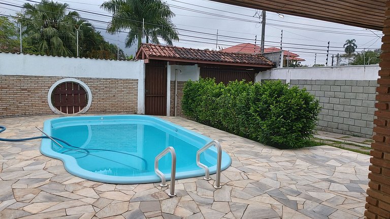0060.00 - Maranduba - Casa 5 Dormitórios Piscina - WIFI 14 P