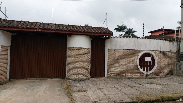0060.00 - Maranduba - Casa 5 Dormitórios Piscina - WIFI 14 P