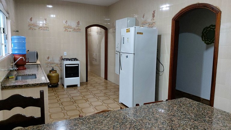 0060.00 - Maranduba - Casa 5 Dormitórios Piscina - WIFI 14 P