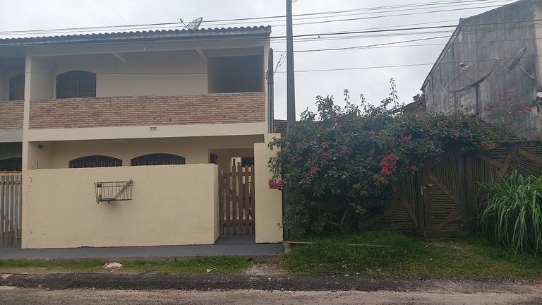 Casa Maranduba — 3 Quartos, 12 Pessoas, 1 Quadra do Mar