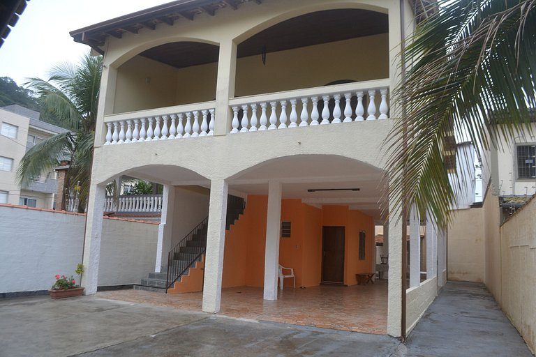 Casa Praia Grande Ubatuba — 4 Quartos, Piscina, 16 Pessoas,