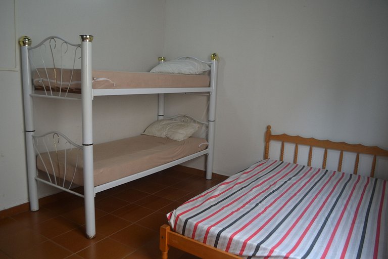 Casa Praia Grande Ubatuba — 4 Quartos, Piscina, 16 Pessoas,