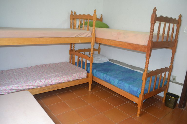 Casa Praia Grande Ubatuba — 4 Quartos, Piscina, 16 Pessoas,