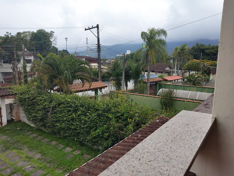 Casa Maranduba com Suíte — 3 Quartos, 12 Pessoas, 2 Quadras