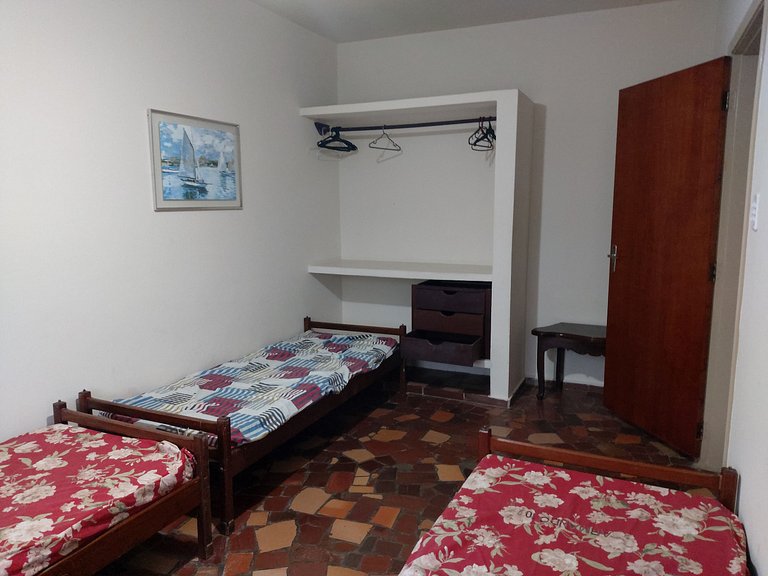 Casa Maranduba — 3 Quartos, 10 Pessoas, 1 Quadra do Mar