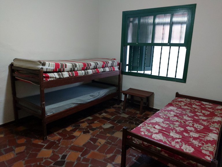 Casa Maranduba — 3 Quartos, 10 Pessoas, 1 Quadra do Mar