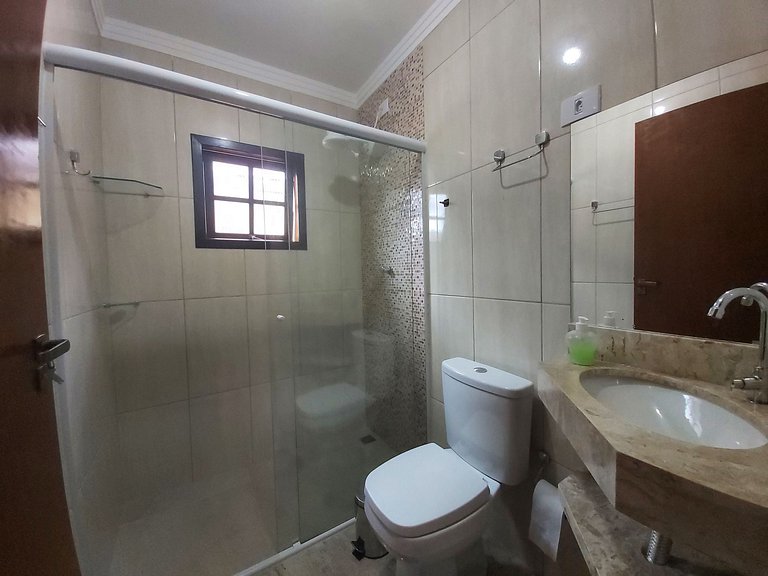 Casa Beira Rio Maranduba — 3 Quartos, 12 Pessoas, Vista Rio