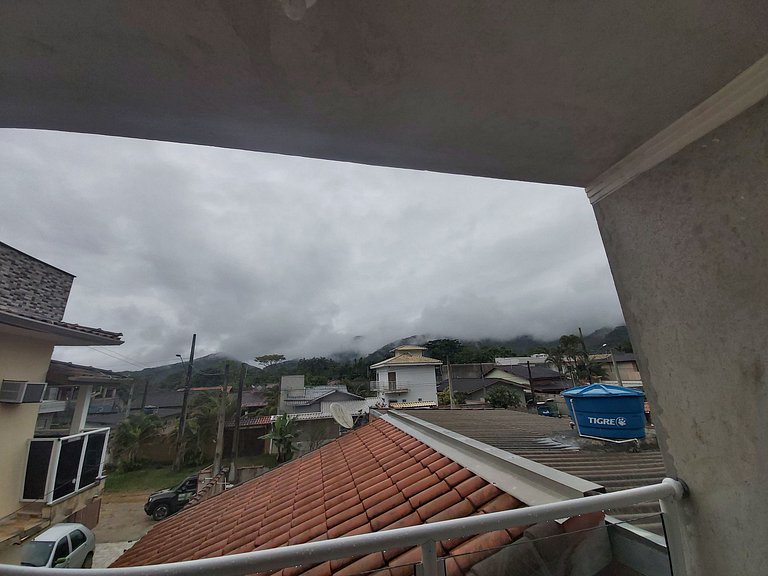 Casa Beira Rio Maranduba — 3 Quartos, 12 Pessoas, Vista Rio