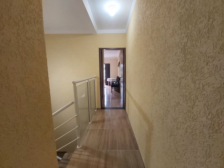 Casa Beira Rio Maranduba — 3 Quartos, 12 Pessoas, Vista Rio