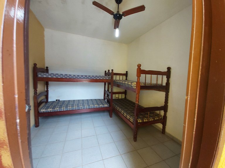 0184.01 - Maranduba - Apartamento - 2 Dorm - 8 Pess -2 Quadr