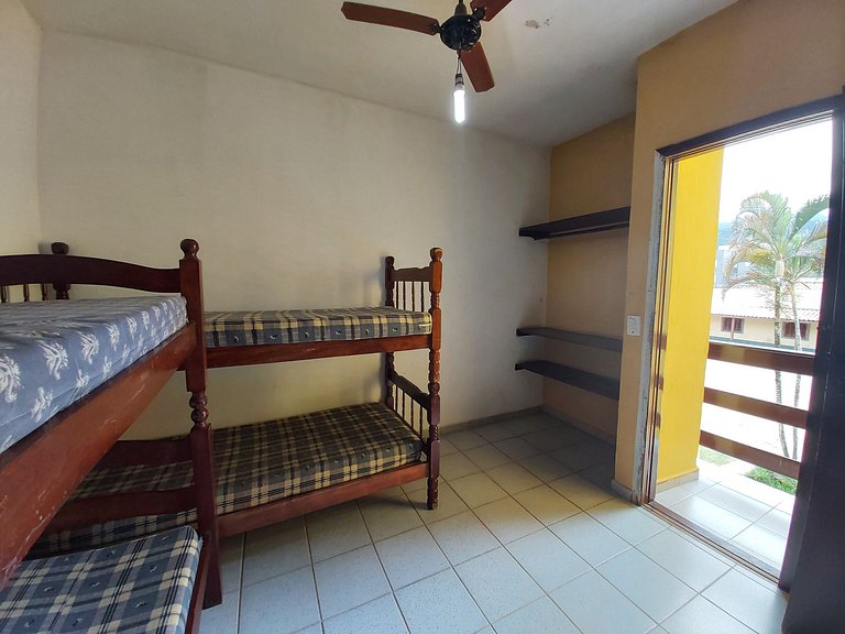 Apartamento Maranduba 184-C — 2 Quartos, Piscina, 300m do Ma