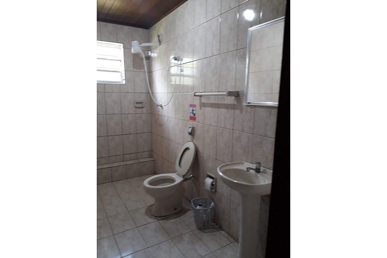 Casa Pé na Praia Sapê — 5 Quartos, 12 Pessoas, Frente ao Mar