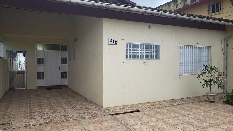 Casa Sapê — 3 Quartos, Piscina, 12 Pessoas, 1 Quadra do Mar