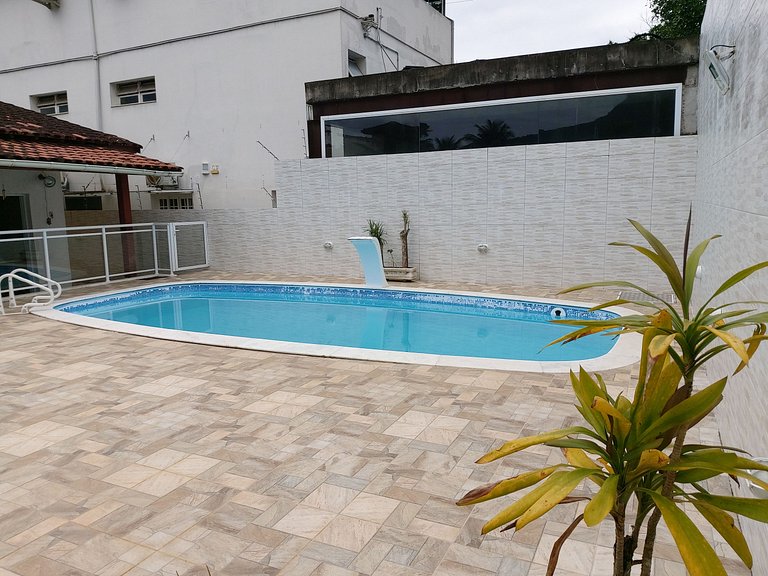 Casa Sapê — 3 Quartos, Piscina, 12 Pessoas, 1 Quadra do Mar