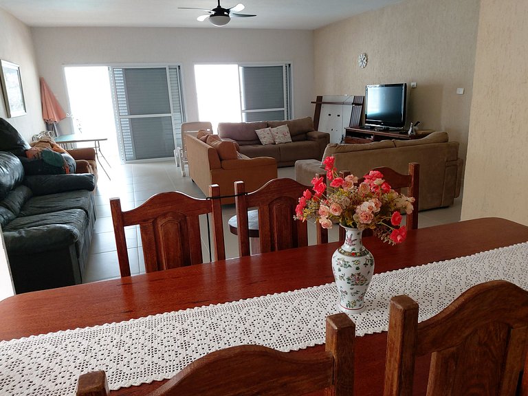 Casa Sapê — 3 Quartos, Piscina, 12 Pessoas, 1 Quadra do Mar