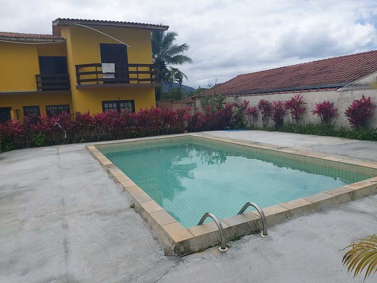 Apartamento Maranduba 184-B — 2 Quartos, Piscina, 2 Quadras